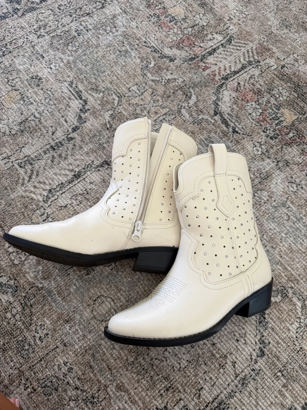White Western Ankle Boots for Girls - Picture 1 of 2